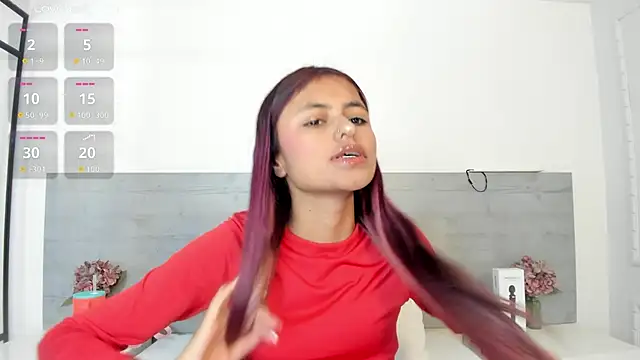 sunnyWhitee online show from June 3, 2026, 7:19 pm
