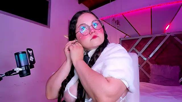 ShylySweet online show from February 25, 2026, 5:28 am