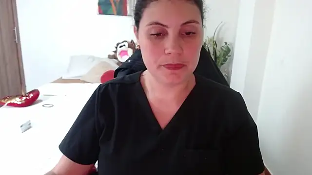 Secret Bella online show from October 1, 2025, 4:35 pm