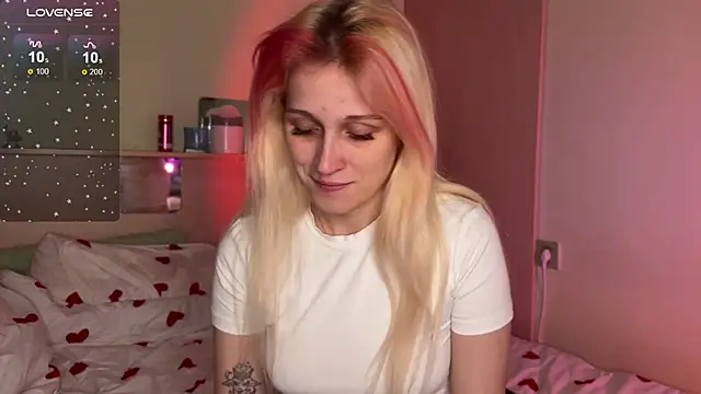  Annabel Myr  online show from September 24, 2025, 9:12 am