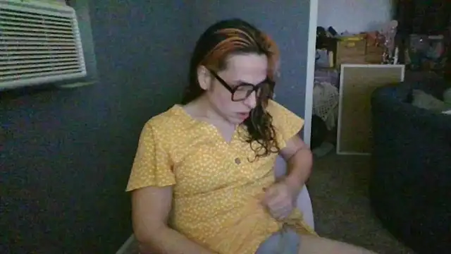 Snapshot of mayra_mayhem chatting on May 18, 2026, 8:03 pm mayra mayhem online show from May 18, 2026, 8:03 pm
