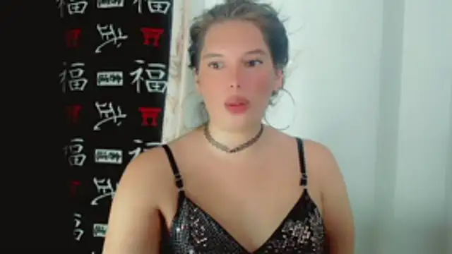 Snapshot of samanthaa_hot_ chatting on April 15, 2026, 3:02 am samanthaa hot online show from April 15, 2026, 3:02 am