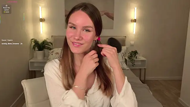  Clare Florence  online show from October 11, 2025, 1:42 pm