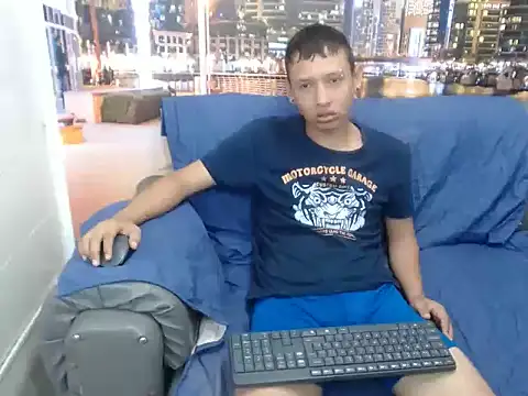 Snapshot of santiago_miler chatting on June 11, 2026, 1:42 pm santiago miler online show from June 11, 2026, 1:42 pm