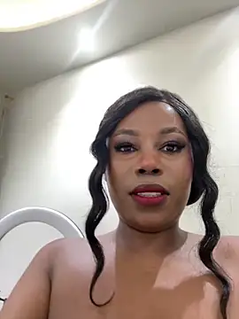 Snapshot of Elie-3 chatting on October 16, 2025, 1:28 am Elie-3 online show from October 16, 2025, 1:28 am