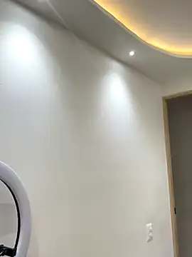 Snapshot of Elie-3 chatting on October 30, 2025, 2:02 am Elie-3 online show from October 30, 2025, 2:02 am