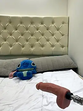 Snapshot of Elie-3 chatting on November 16, 2025, 1:55 am Elie-3 online show from November 16, 2025, 1:55 am