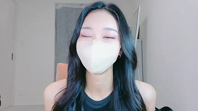 Snapshot of ramuchan_desu chatting on June 2, 2026, 12:23 am ramuchan desu online show from June 2, 2026, 12:23 am