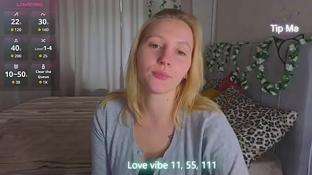 Anna Chelsea online show from May 13, 2026, 1:03 am