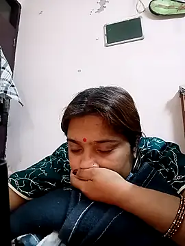 Snapshot of Trisha_71 chatting on March 13, 2026, 4:35 pm Trisha 71 online show from March 13, 2026, 4:35 pm