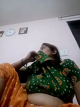 Snapshot of Trisha_71 chatting on March 29, 2026, 5:02 pm Trisha 71 online show from March 29, 2026, 5:02 pm