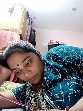 Snapshot of Trisha_71 chatting on March 31, 2026, 12:27 pm Trisha 71 online show from March 31, 2026, 12:27 pm
