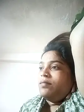 Snapshot of Trisha_71 chatting on April 14, 2026, 6:52 am Trisha 71 online show from April 14, 2026, 6:52 am