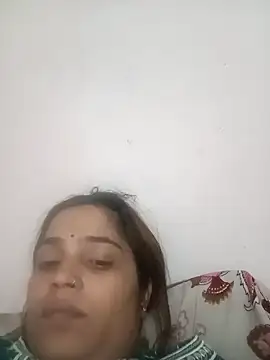 Snapshot of Trisha_71 chatting on April 15, 2026, 2:35 pm Trisha 71 online show from April 15, 2026, 2:35 pm