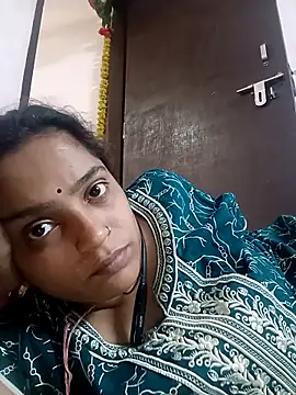 Snapshot of Trisha_71 chatting on April 16, 2026, 11:33 am Trisha 71 online show from April 16, 2026, 11:33 am