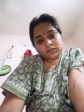 Snapshot of Trisha_71 chatting on April 23, 2026, 6:14 am Trisha 71 online show from April 23, 2026, 6:14 am