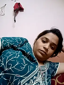 Snapshot of Trisha_71 chatting on May 6, 2026, 5:25 am Trisha 71 online show from May 6, 2026, 5:25 am