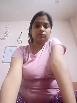 Snapshot of Trisha_71 chatting on May 11, 2026, 2:12 pm Trisha 71 online show from May 11, 2026, 2:12 pm