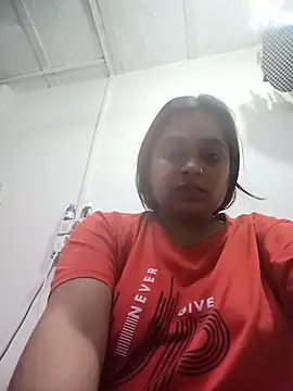 Snapshot of Trisha_71 chatting on May 17, 2026, 4:47 pm Trisha 71 online show from May 17, 2026, 4:47 pm