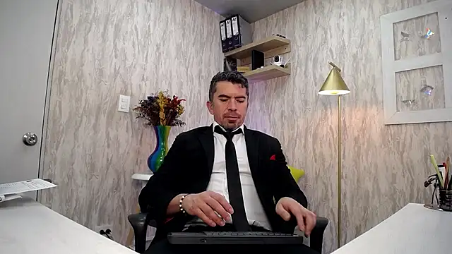 JuanKFit 45 online show from February 12, 2026, 3:12 am