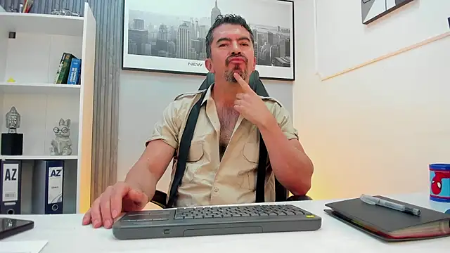 JuanKFit 45 online show from July 28, 2026, 4:30 am