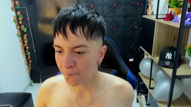 Snapshot of _Hannah_Hot chatting on April 4, 2026, 2:21 am Hannah Hot online show from April 4, 2026, 2:21 am