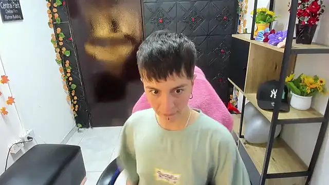 Snapshot of _Hannah_Hot chatting on April 11, 2026, 7:45 am Hannah Hot online show from April 11, 2026, 7:45 am