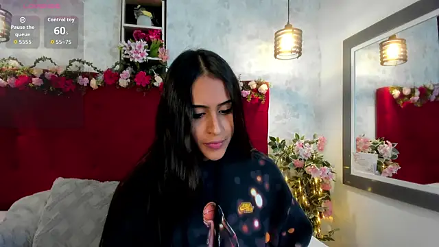 Snapshot of SarahEscobarr chatting on September 18, 2025, 4:25 am SarahEscobarr online show from September 18, 2025, 4:25 am