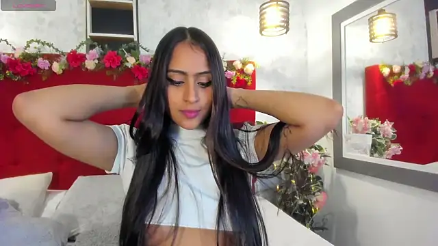 Snapshot of SarahEscobarr chatting on October 22, 2025, 4:35 am SarahEscobarr online show from October 22, 2025, 4:35 am