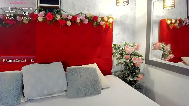 Snapshot of SarahEscobarr chatting on October 27, 2025, 4:49 am SarahEscobarr online show from October 27, 2025, 4:49 am