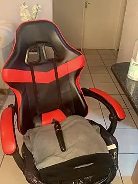 jayjayja19 online show from March 7, 2026, 4:20 am