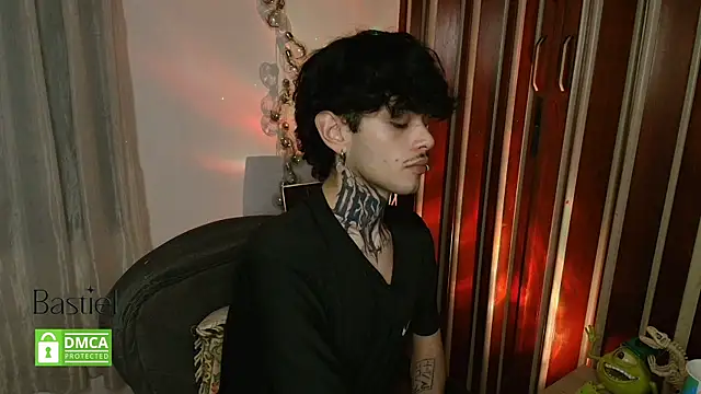 Mihail leroy online show from September 12, 2025, 12:55 am