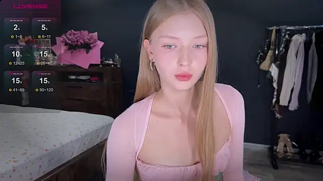 Snapshot of holylisssa chatting on October 5, 2025, 4:38 pm holylisssa online show from October 5, 2025, 4:38 pm