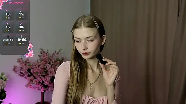 Snapshot of holylisssa chatting on November 1, 2025, 8:38 am holylisssa online show from November 1, 2025, 8:38 am