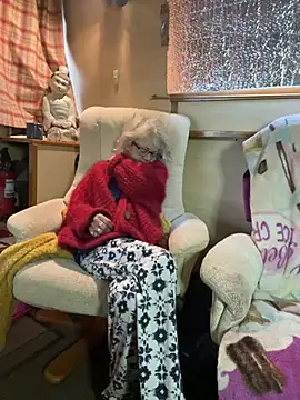 ladyboatlady online show from March 12, 2026, 7:03 am