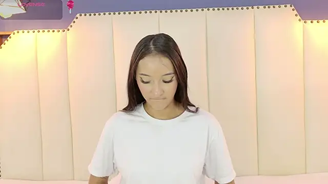 SamantaKane online show from December 18, 2025, 4:51 am