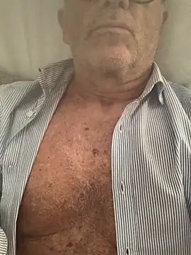 Snapshot of MARCO_NI chatting on November 25, 2025, 10:43 pm MARCO NI online show from November 25, 2025, 10:43 pm