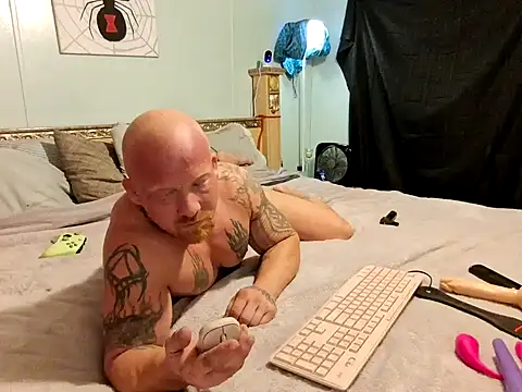 Snapshot of AntMeich6969 chatting on October 15, 2025, 8:31 pm AntMeich6969 online show from October 15, 2025, 8:31 pm