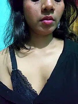 Snapshot of Black_Moon15 chatting on April 29, 2026, 12:16 am Black Moon15 online show from April 29, 2026, 12:16 am