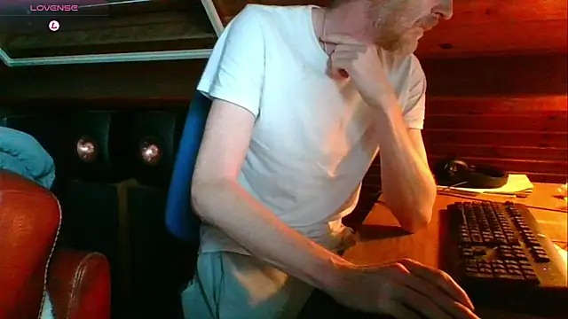 Snapshot of Vrenico-SC chatting on September 8, 2025, 4:17 pm Vrenico-SC online show from September 8, 2025, 4:17 pm