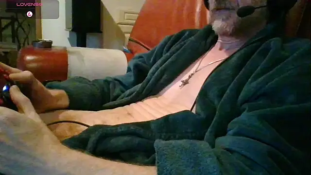 Snapshot of Vrenico-SC chatting on September 27, 2025, 10:48 pm Vrenico-SC online show from September 27, 2025, 10:48 pm