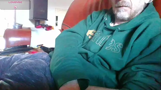 Snapshot of Vrenico-SC chatting on October 4, 2025, 11:08 am Vrenico-SC online show from October 4, 2025, 11:08 am