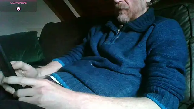 Snapshot of Vrenico-SC chatting on February 14, 2026, 12:35 pm Vrenico-SC online show from February 14, 2026, 12:35 pm