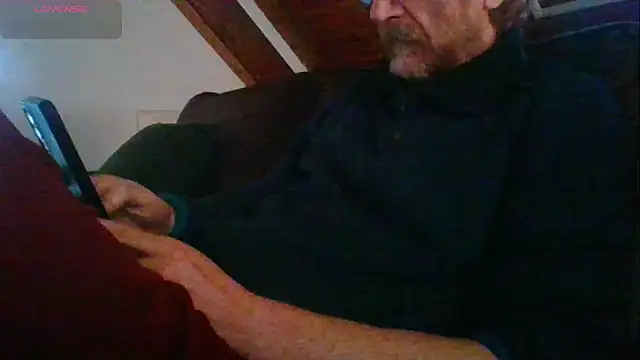 Snapshot of Vrenico-SC chatting on February 17, 2026, 2:35 pm Vrenico-SC online show from February 17, 2026, 2:35 pm