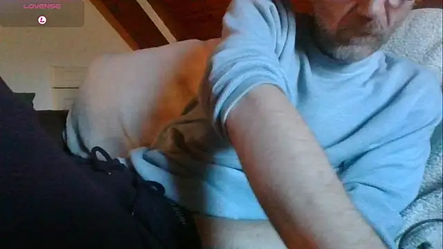 Snapshot of Vrenico-SC chatting on March 2, 2026, 3:52 pm Vrenico-SC online show from March 2, 2026, 3:52 pm