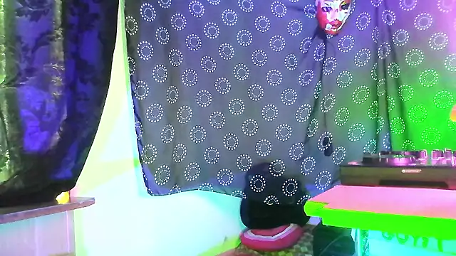 Snapshot of DjDiCKmannOnE chatting on February 2, 2026, 2:49 pm DjDiCKmannOnE online show from February 2, 2026, 2:49 pm