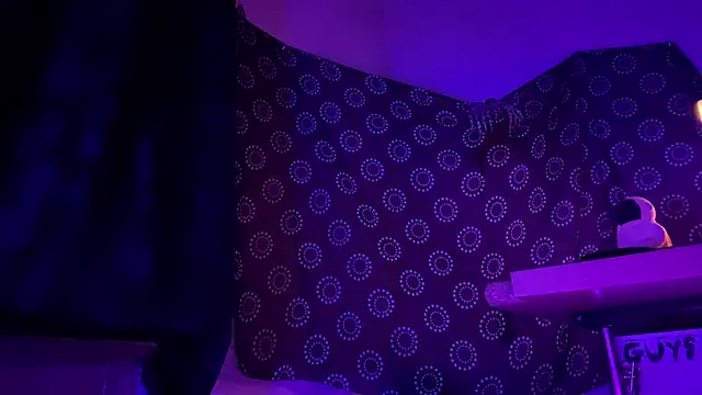 Snapshot of DjDiCKmannOnE chatting on February 25, 2026, 11:14 pm DjDiCKmannOnE online show from February 25, 2026, 11:14 pm