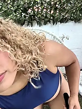 Eve  Queen online show from September 16, 2025, 7:48 pm