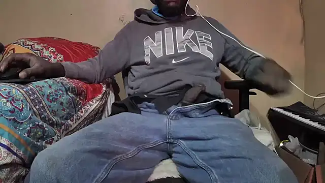 Snapshot of EYEzIAM chatting on January 14, 2026, 4:07 am EYEzIAM online show from January 14, 2026, 4:07 am