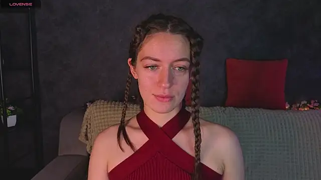 Agnes Wells online show from June 2, 2026, 1:07 am